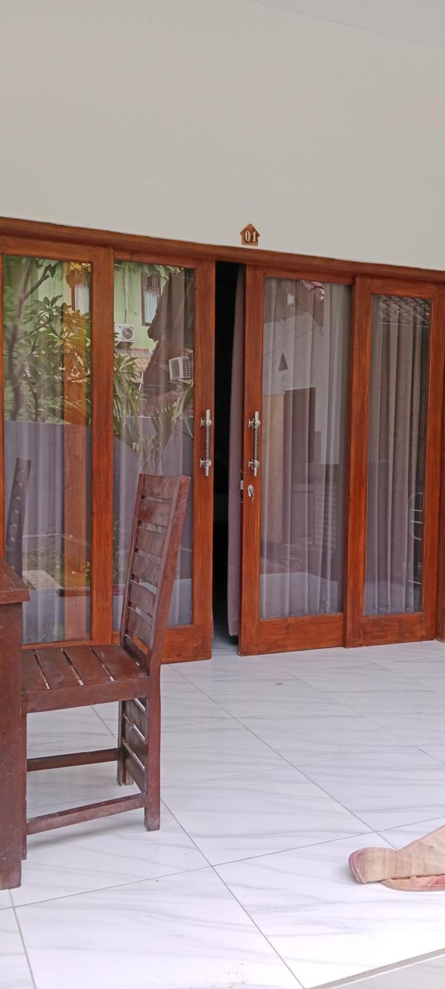 Beten Enjung Home Stay&waroeng Amed Exterior foto