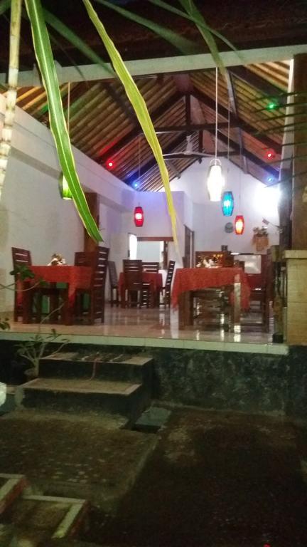 Beten Enjung Home Stay&waroeng Amed Exterior foto